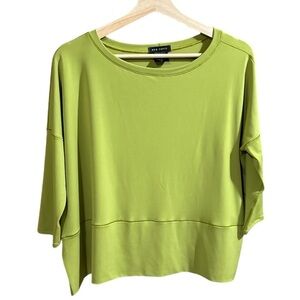EUC - Eva Varro Chartreuse Crop 3/4 Dolman Sleeve Pull Over Womens Small